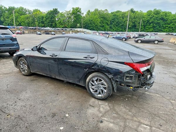 2024 HYUNDAI ELANTRA Blue