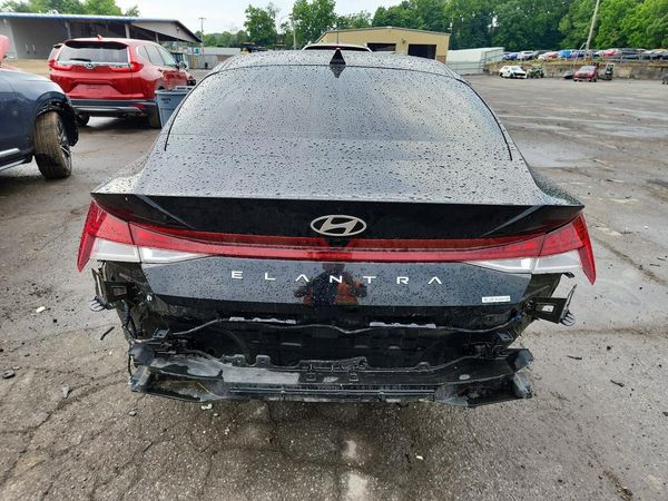 2024 HYUNDAI ELANTRA Blue