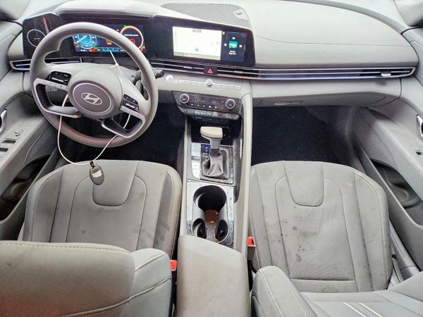 2024 HYUNDAI ELANTRA Blue
