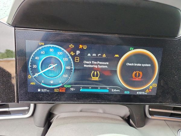 2024 HYUNDAI ELANTRA Blue