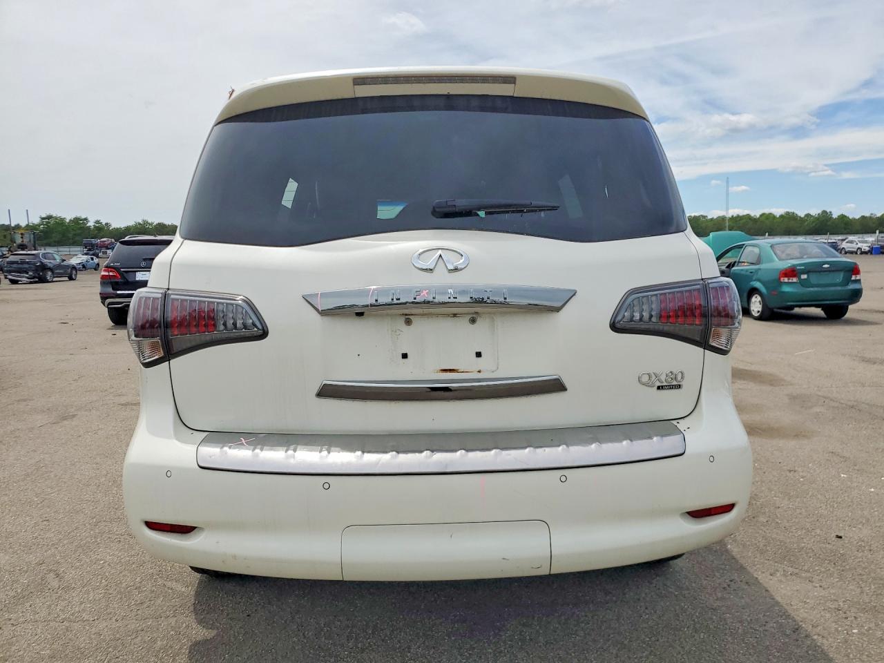 2015 INFINITI QX80