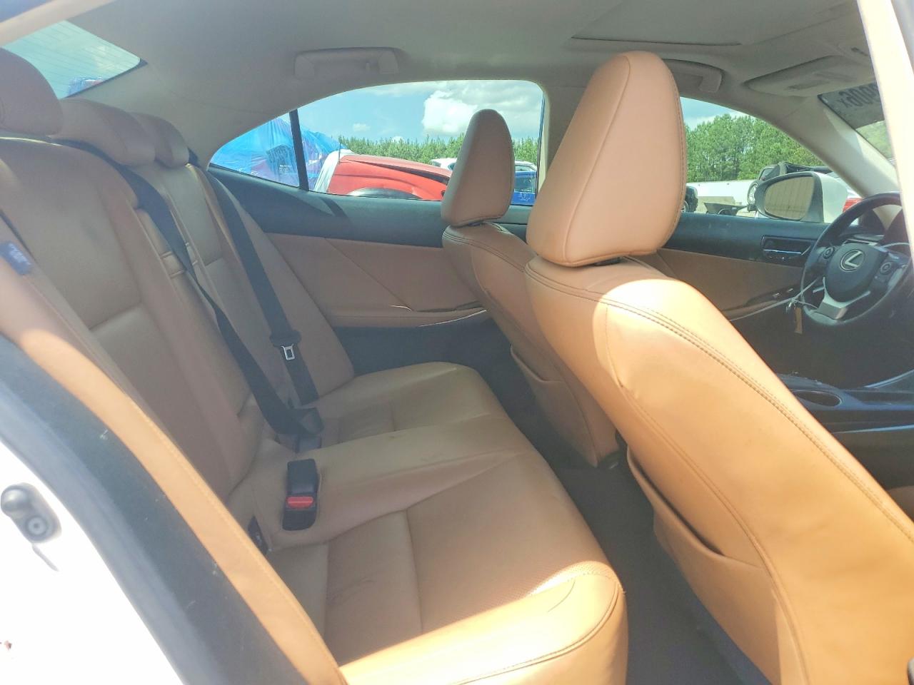 2016 LEXUS IS 200t