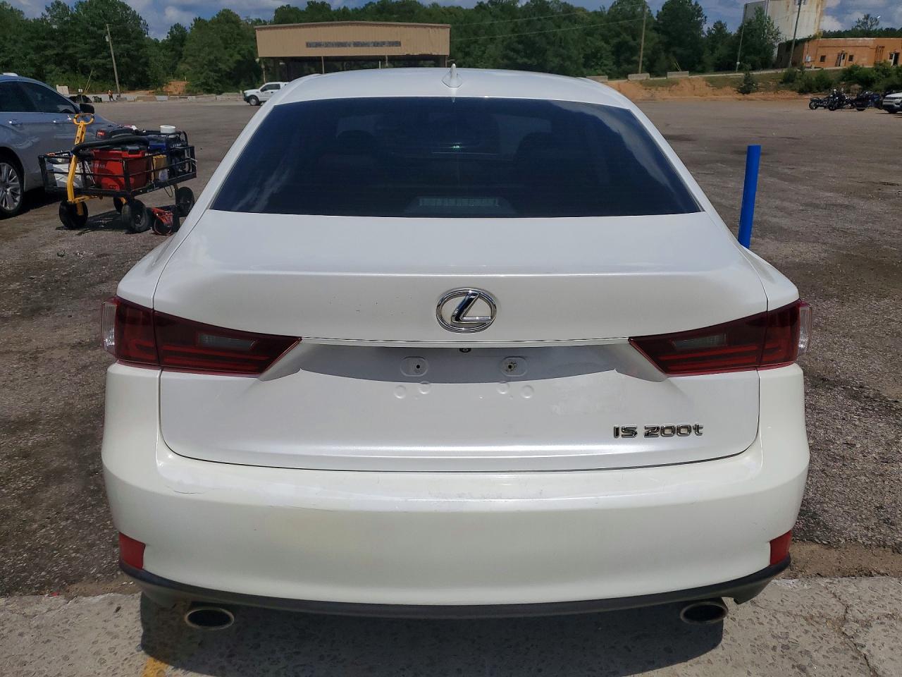 2016 LEXUS IS 200t