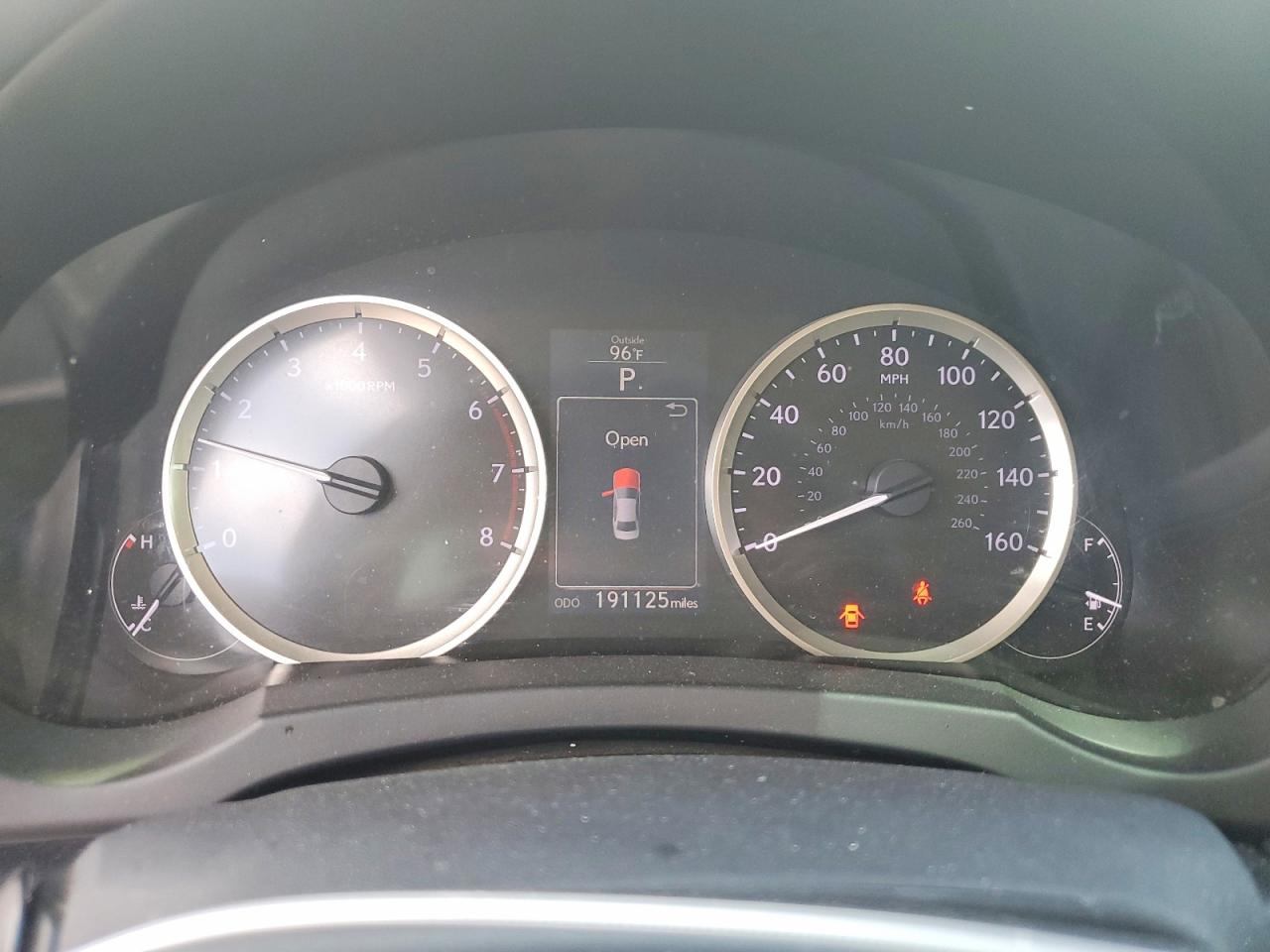 2016 LEXUS IS 200t