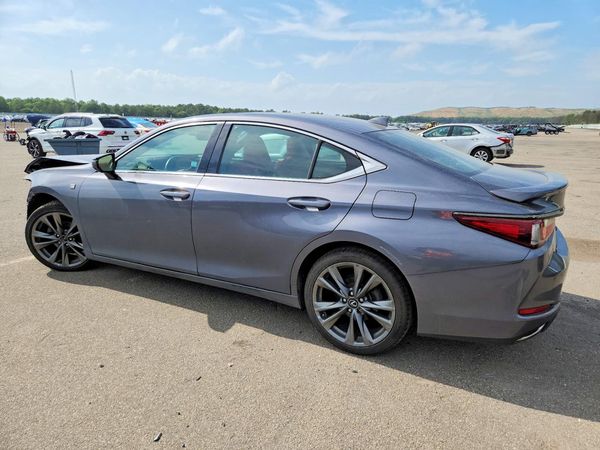 2019 LEXUS ES