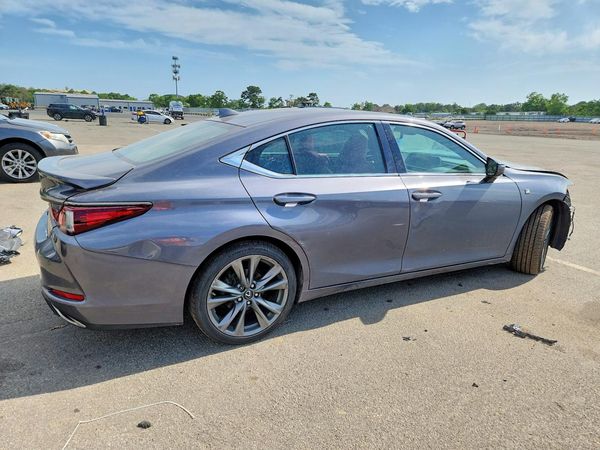 2019 LEXUS ES