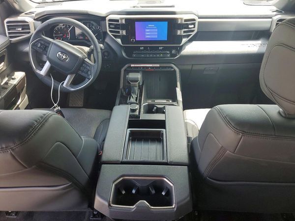 2025 TOYOTA TUNDRA
