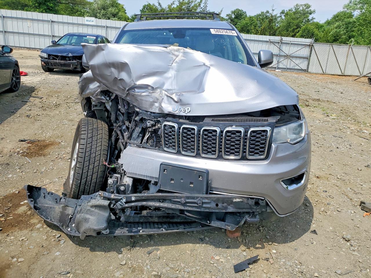 2019 JEEP GRAND CHEROKEE LAREDO 4X4