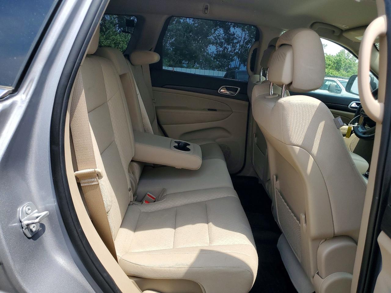 2019 JEEP GRAND CHEROKEE LAREDO 4X4