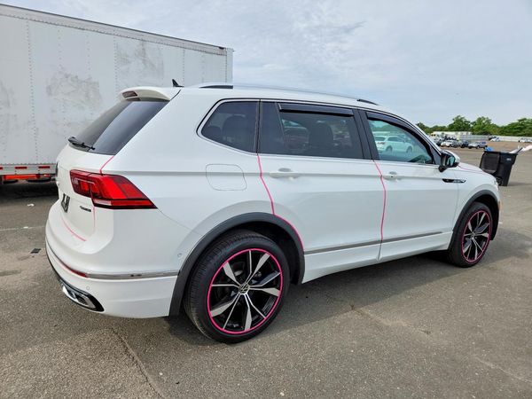 2022 VOLKSWAGEN TIGUAN