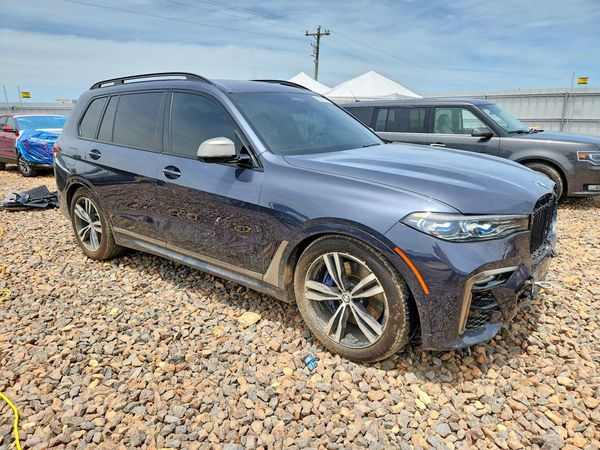 2021 BMW X7