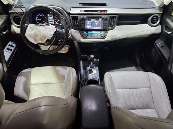 2017 TOYOTA RAV4 XLE