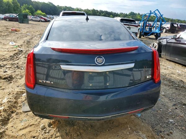2013 CADILLAC XTS Platinum Collection