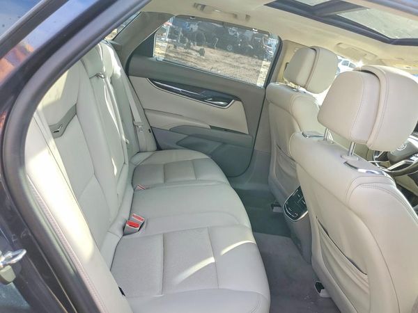 2013 CADILLAC XTS Platinum Collection