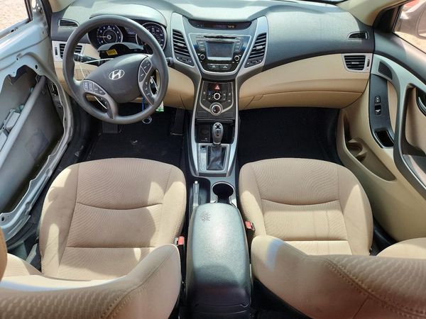2015 HYUNDAI ELANTRA GLS(Middle)