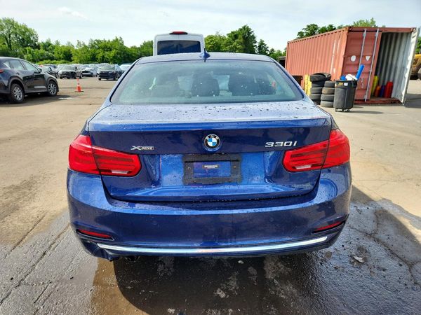 2018 BMW 330 xDrive