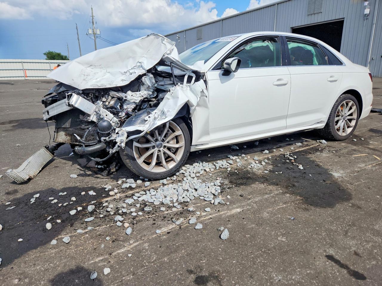 2019 AUDI A4 quattro Premium