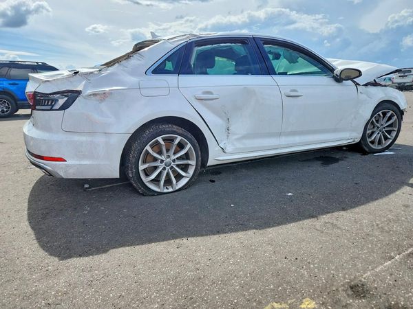 2019 AUDI A4 quattro Premium