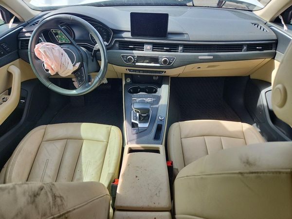 2019 AUDI A4 quattro Premium
