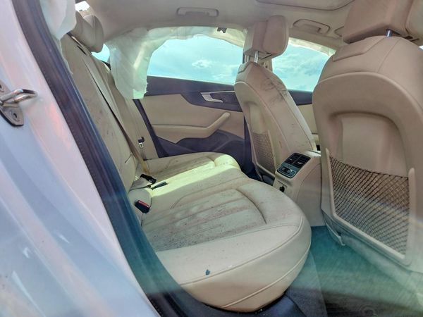 2019 AUDI A4 quattro Premium