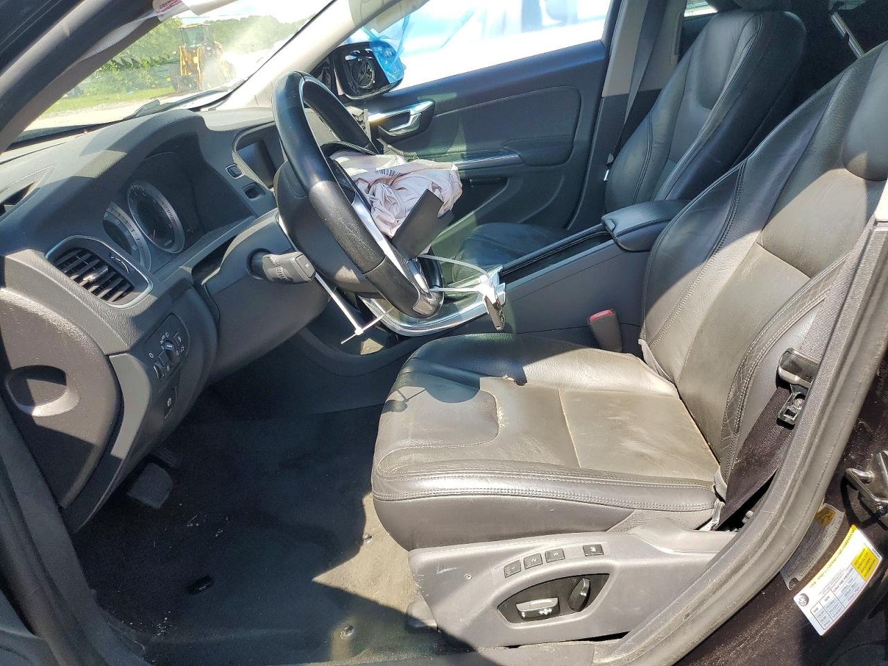 2013 VOLVO S60