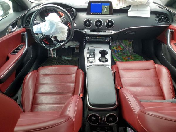 2021 KIA STINGER GT2