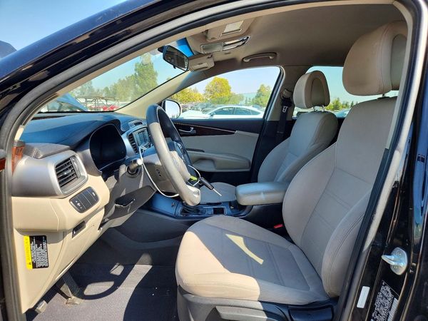 2016 KIA SORENTO L / LX