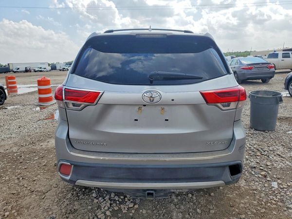 2019 TOYOTA HIGHLANDER SE/XLE