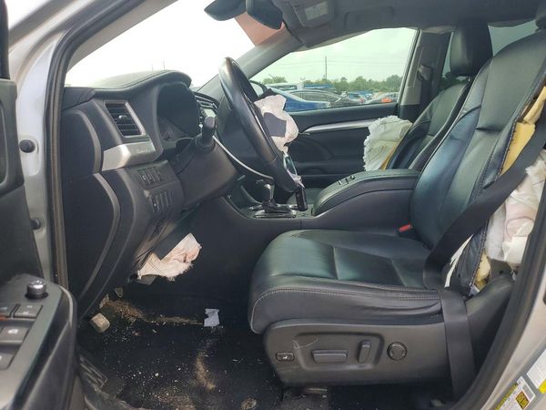 2019 TOYOTA HIGHLANDER SE/XLE