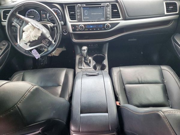 2019 TOYOTA HIGHLANDER SE/XLE