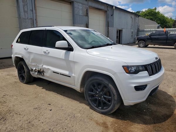 2018 JEEP GRAND CHEROKEE LAREDO 4X4