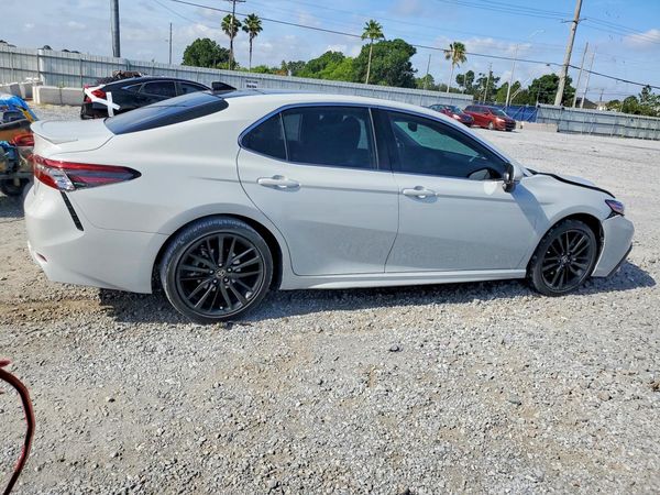 2022 TOYOTA CAMRY
