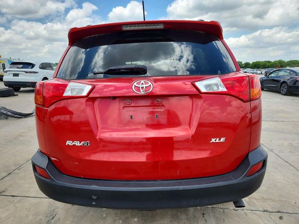 2015 TOYOTA RAV4
