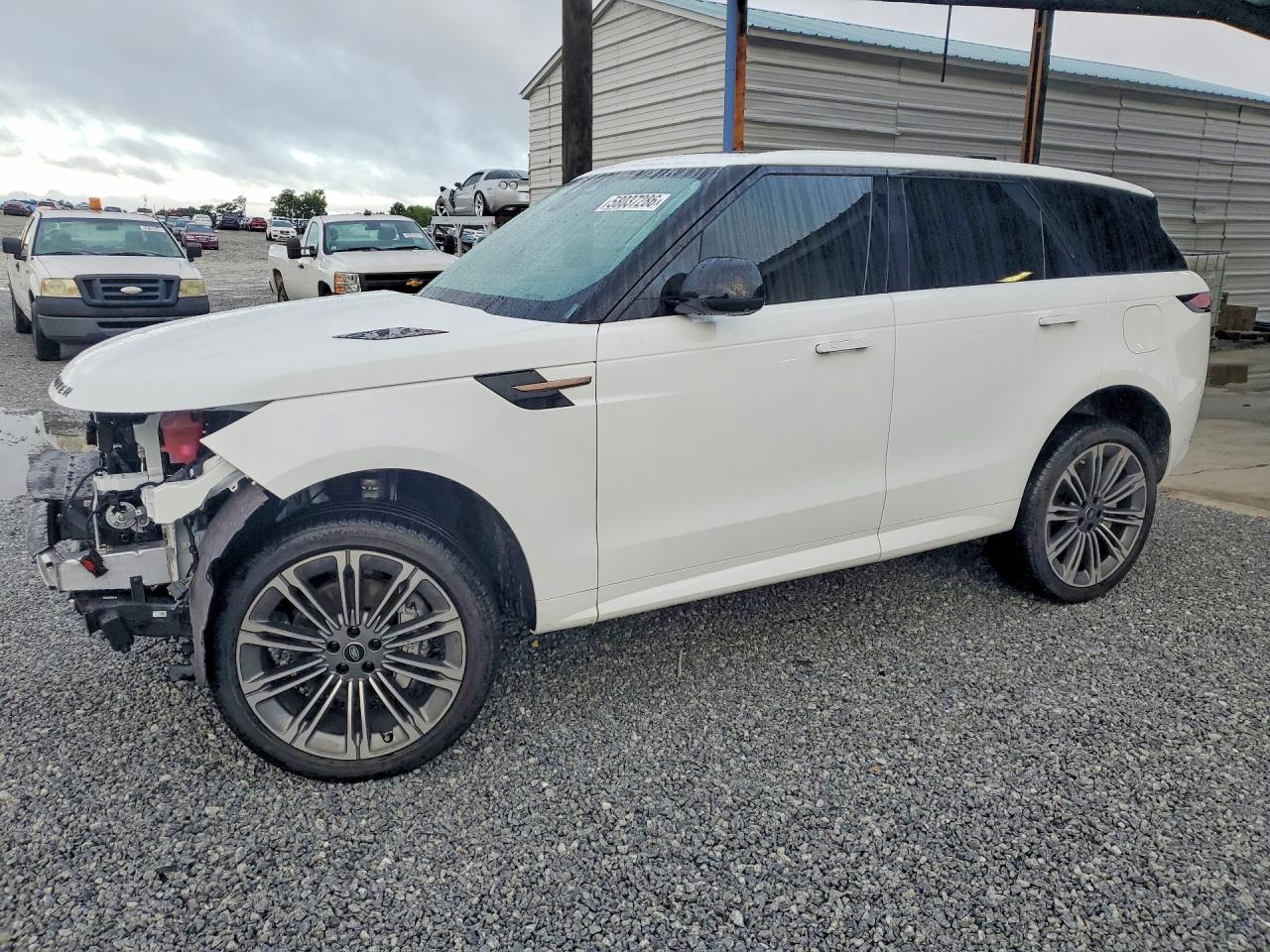 2025 LAND ROVER RANGE ROVER SPORT P460e Dynamic SE