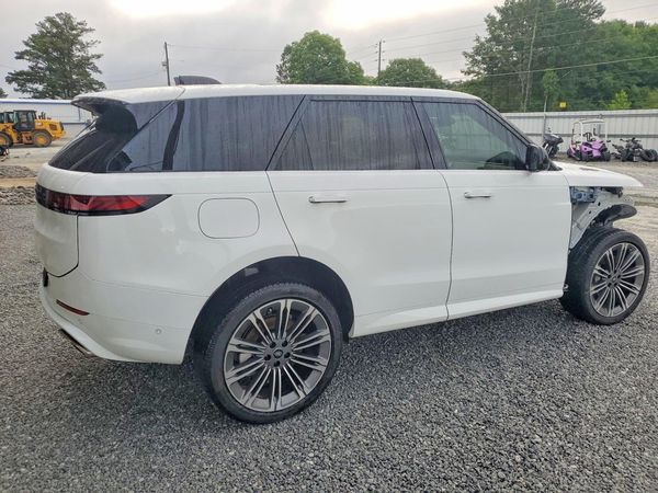 2025 LAND ROVER RANGE ROVER SPORT P460e Dynamic SE