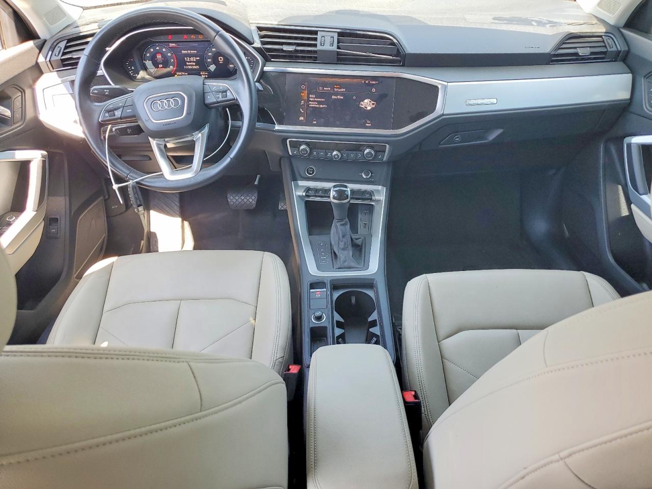 2021 AUDI Q3 quattro Premium