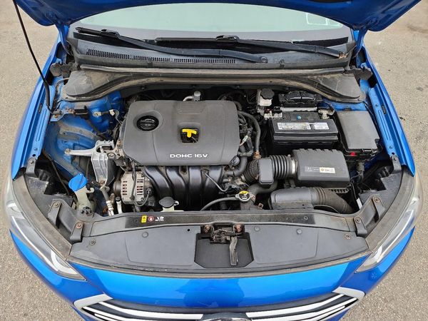 2017 HYUNDAI ELANTRA