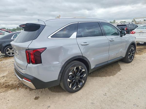 2025 KIA SORENTO