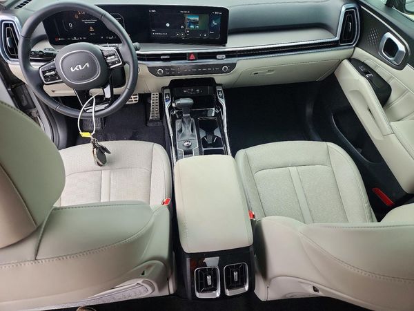 2025 KIA SORENTO