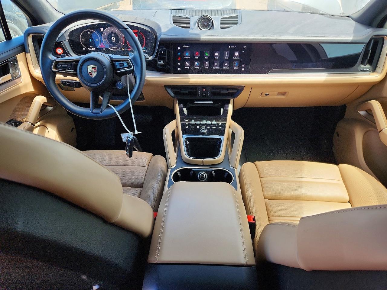 2024 PORSCHE CAYENNE