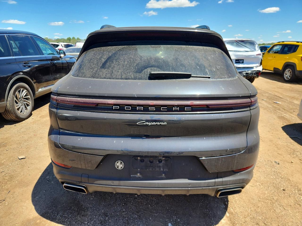 2024 PORSCHE CAYENNE