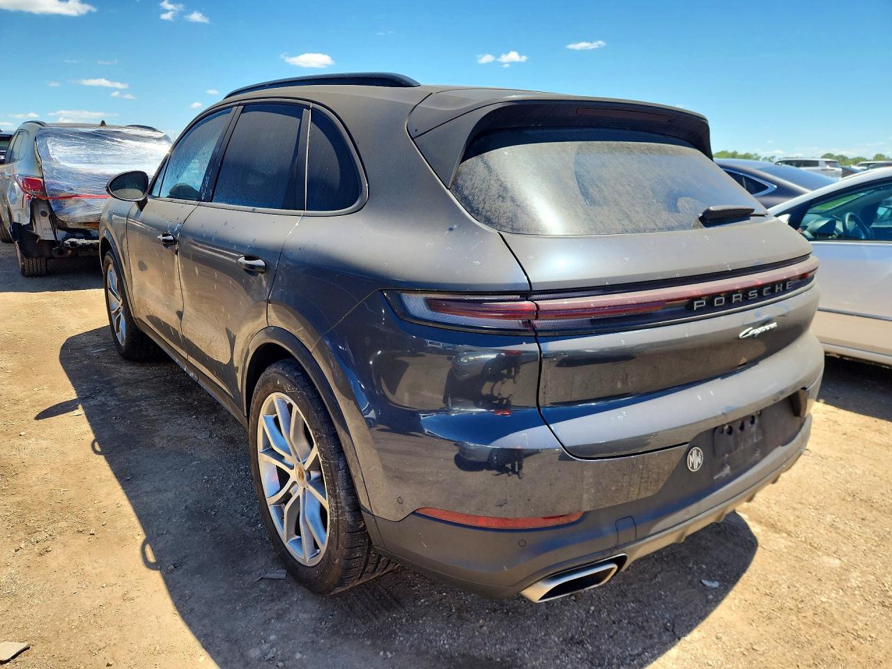 2024 PORSCHE CAYENNE