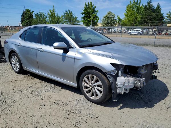 2022 TOYOTA CAMRY LE — Passenger 3/4