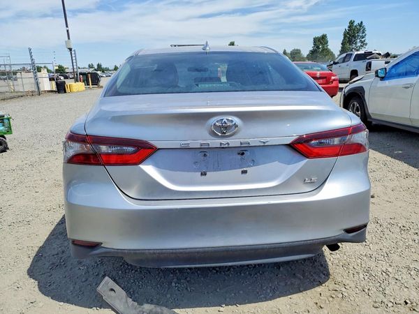 2022 TOYOTA CAMRY LE — DIRR