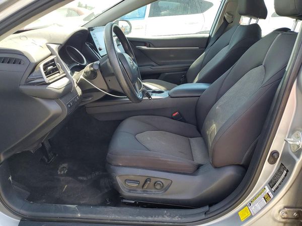 2022 TOYOTA CAMRY LE — DENT