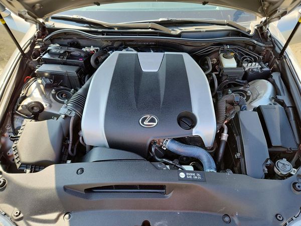 2017 LEXUS IS 300