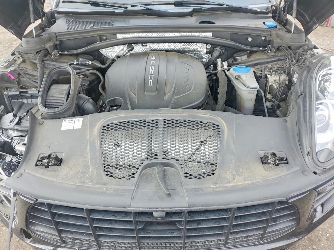 2018 PORSCHE MACAN