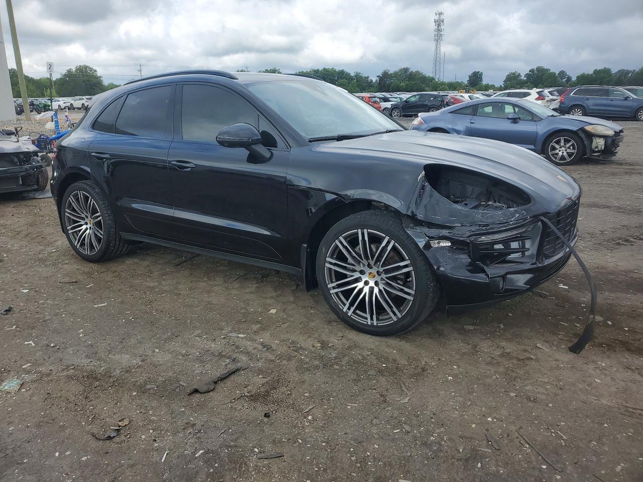 2018 PORSCHE MACAN