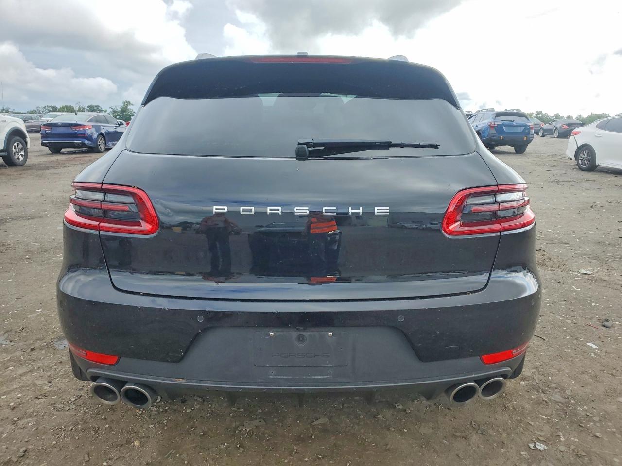 2018 PORSCHE MACAN