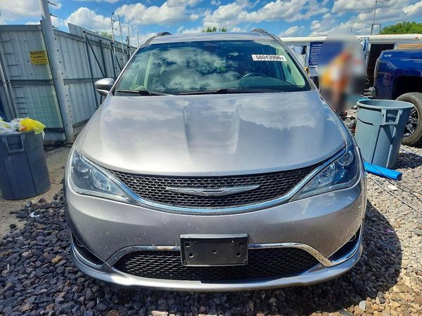 2017 CHRYSLER PACIFICA